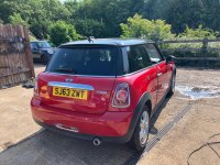 MINI HATCH