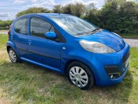 PEUGEOT 107