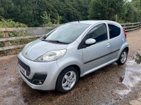 PEUGEOT 107