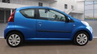 PEUGEOT 107