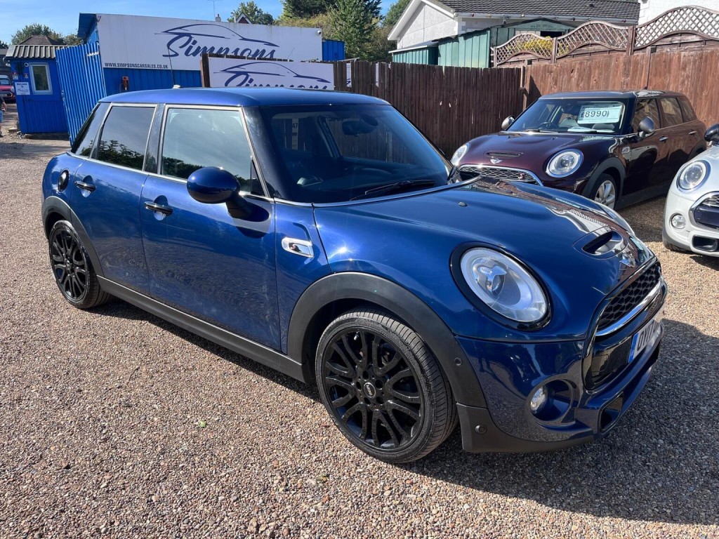 2017 MINI Hatch