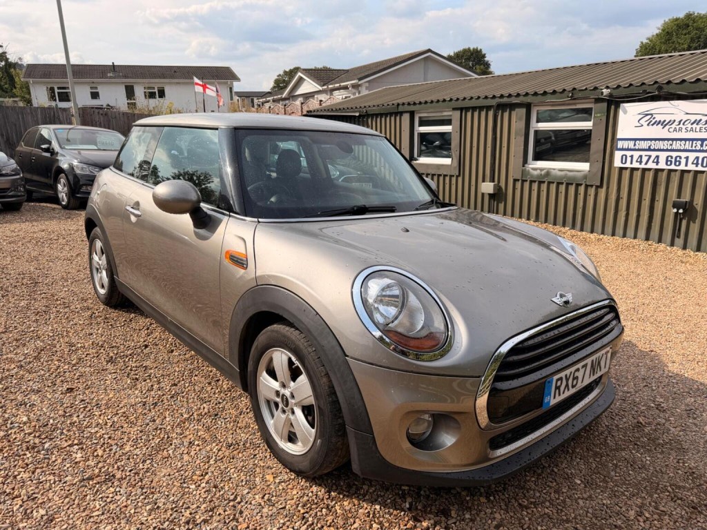 2017 MINI HATCH
