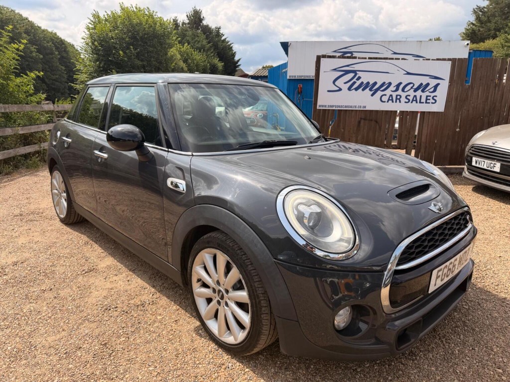 2016 MINI HATCH
