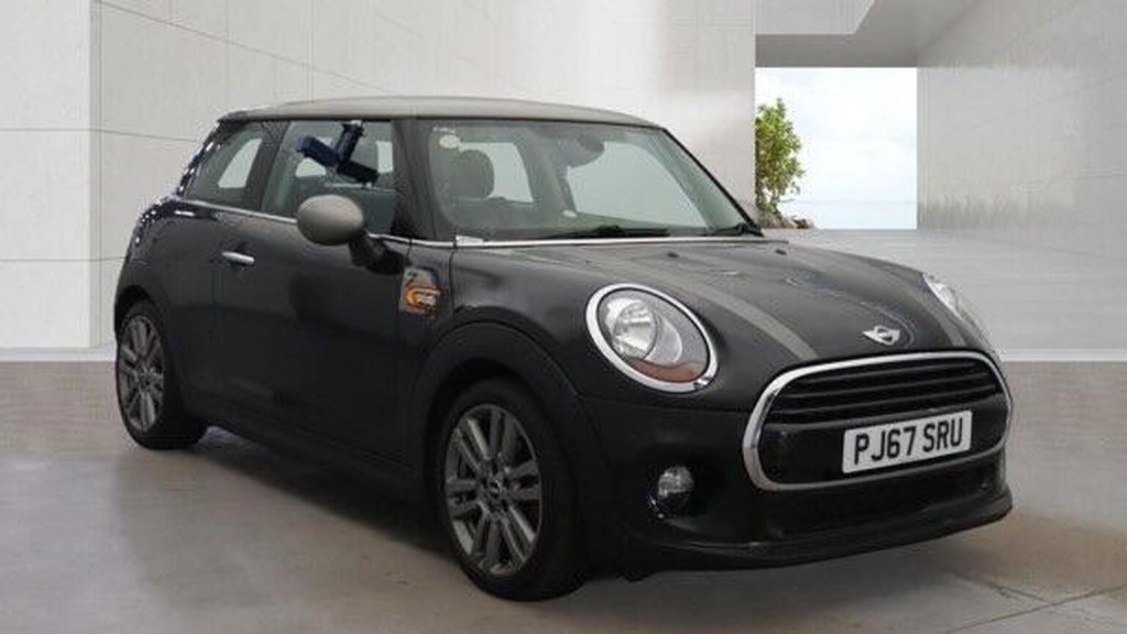 2017 MINI HATCH