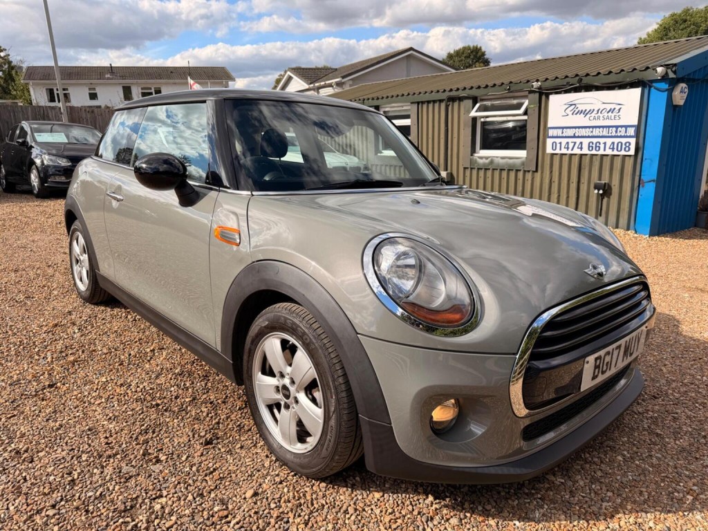 2017 MINI HATCH