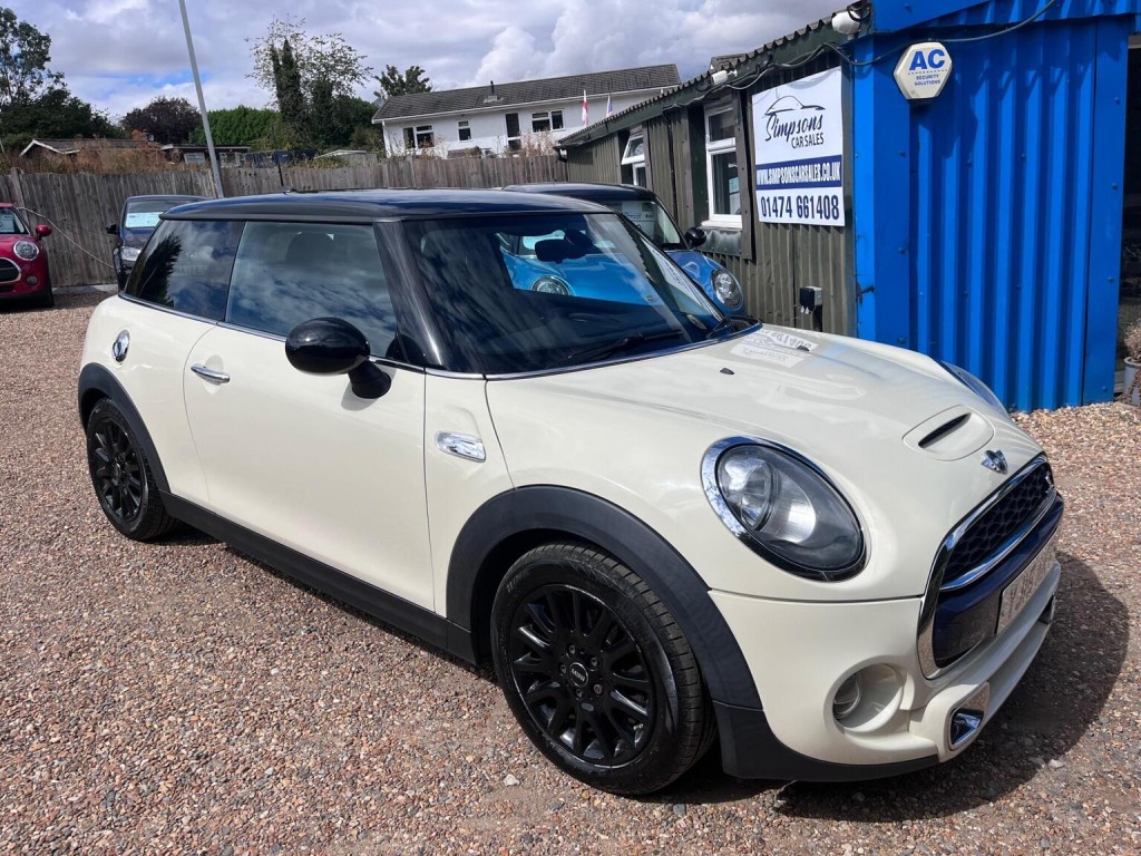 2015 MINI HATCH