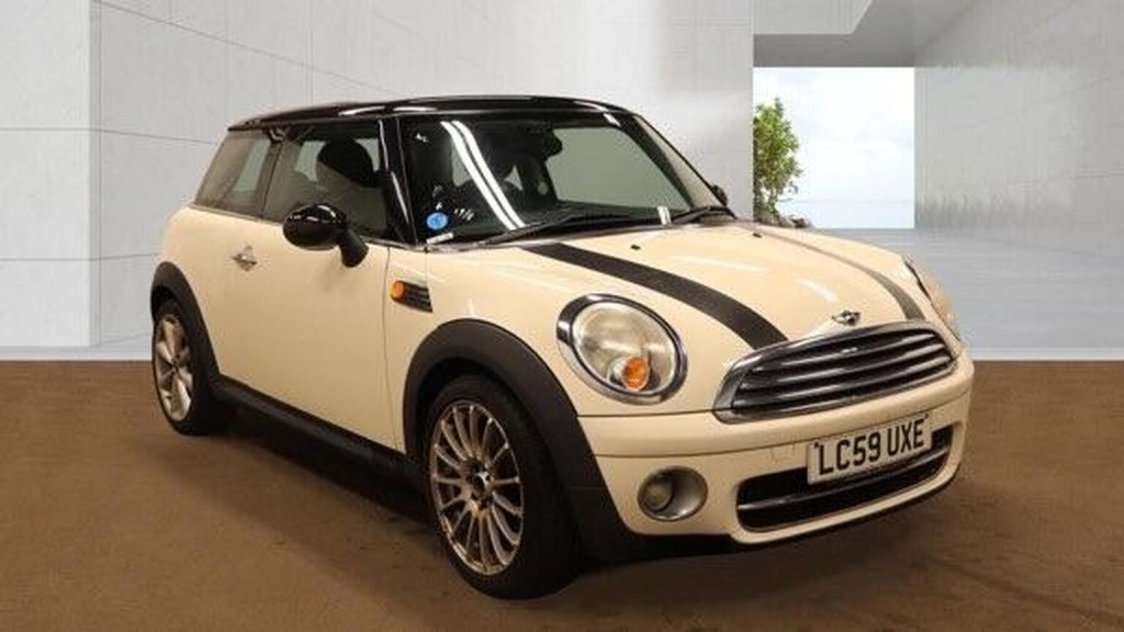 2009 MINI HATCH