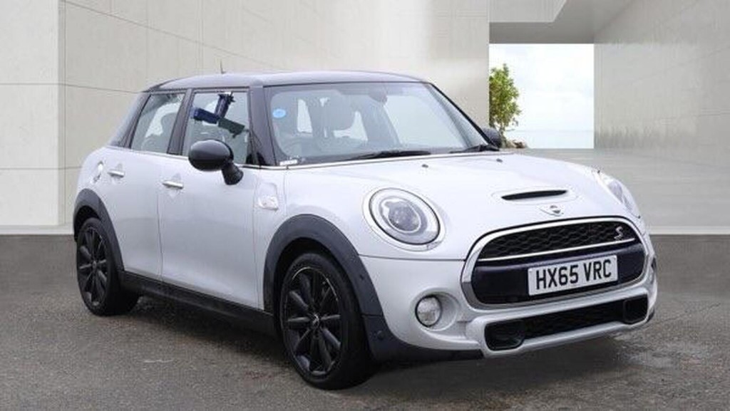 2015 MINI HATCH