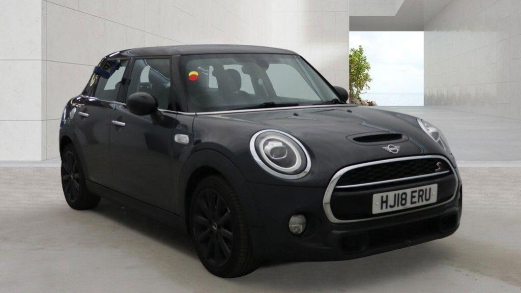 2018 MINI HATCH